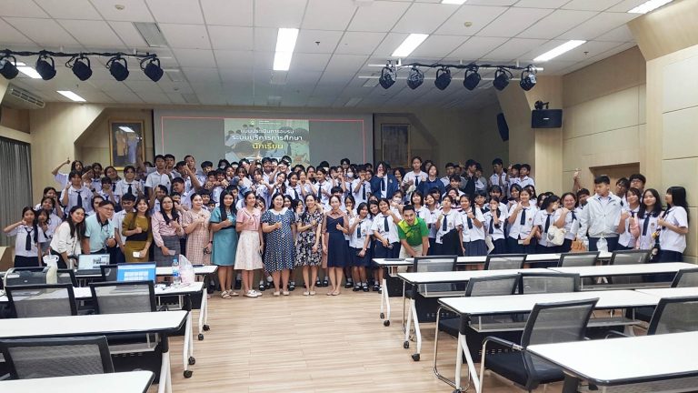 อบรมการใช้งานระบบสารสนเทศเพื่อการบริหารและบริการการศึกษา โรงเรียนสาธิต มหาวิทยาลัยราชภัฏเพชรบุรี